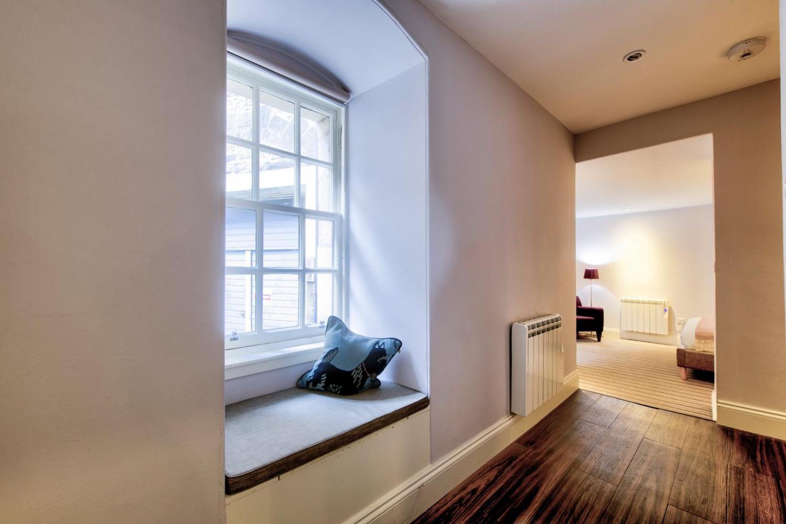 Guestready - Elegant Apt In Old Town 에든버러 외부 사진